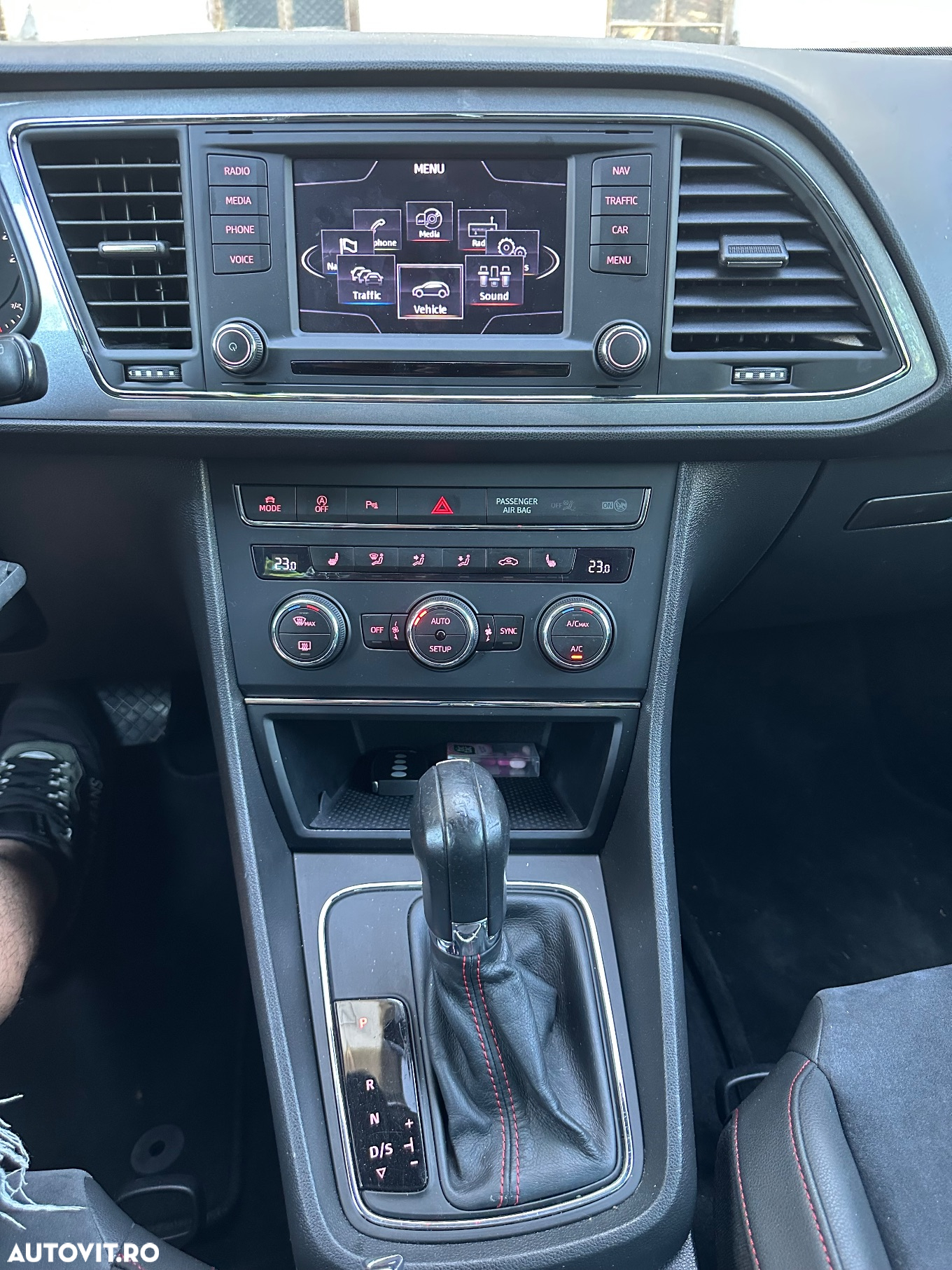 Seat Leon ST 2.0 TDI Start&Stop DSG FR - 24
