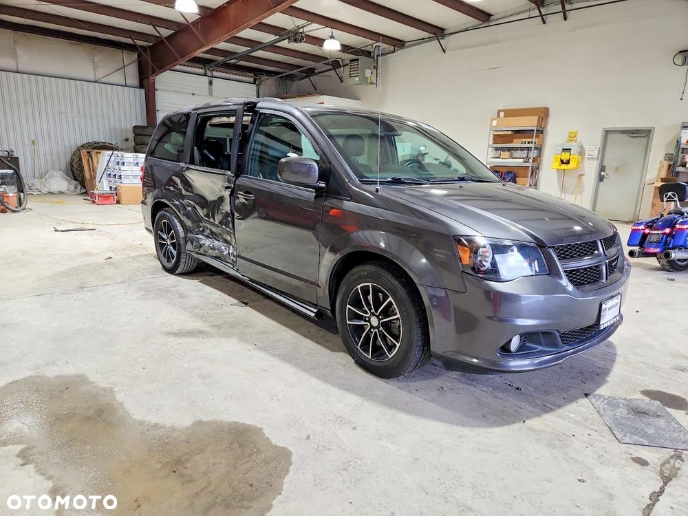 Dodge Grand Caravan 3.6 R/T - 28