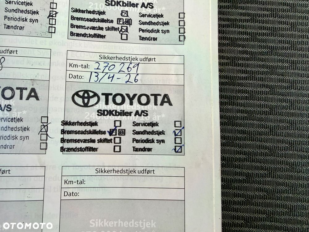 Toyota Avensis 1.8 Sol NAVI - 29