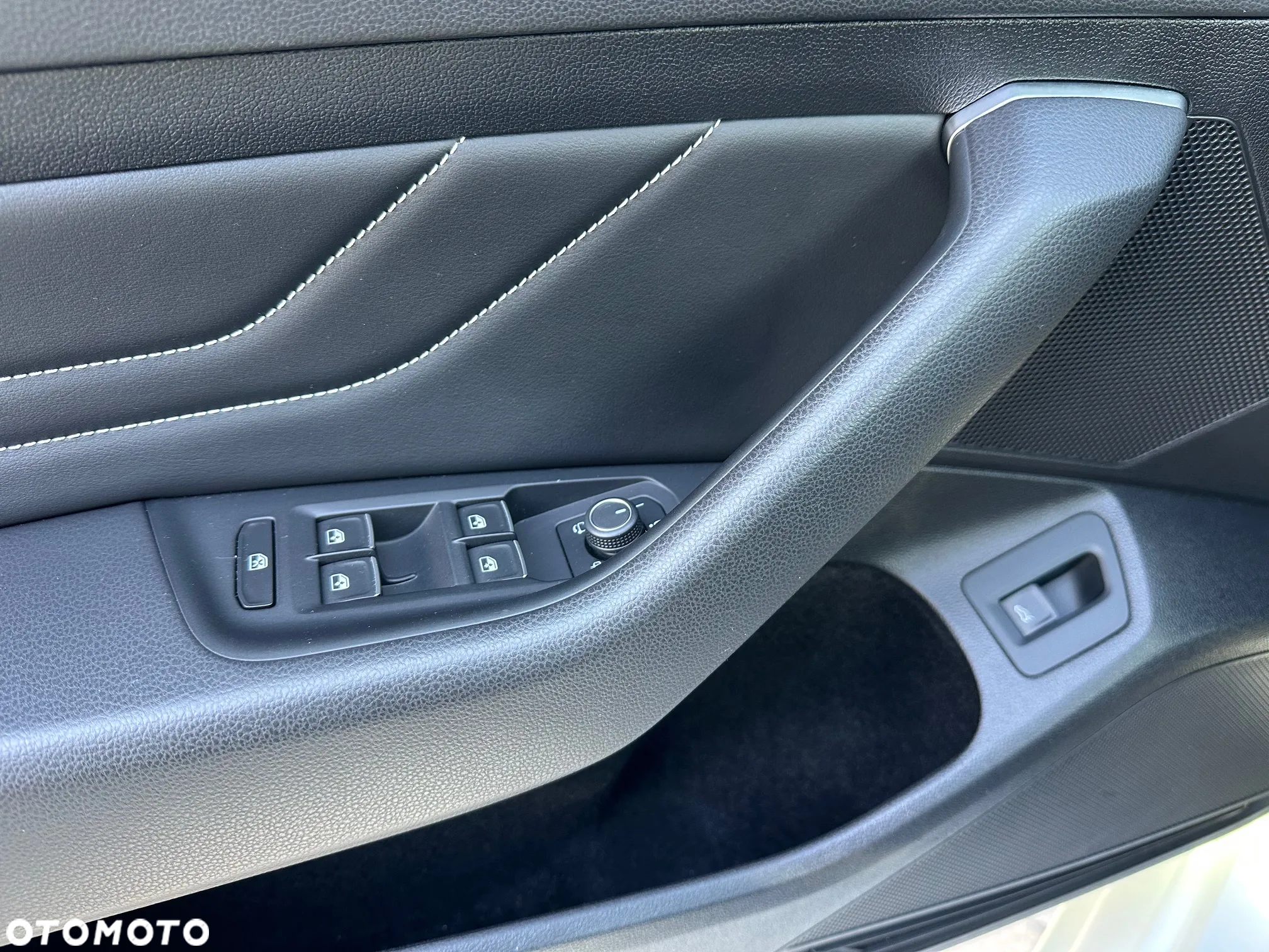 Volkswagen Passat 2.0 TSI Elegance DSG - 20