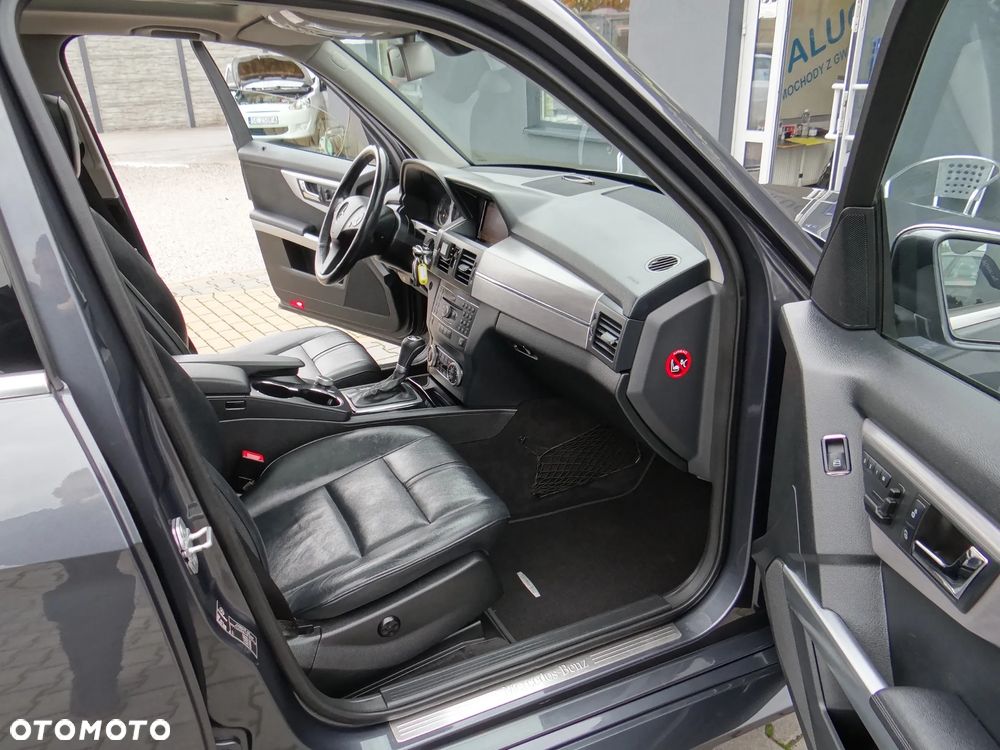 Mercedes-Benz GLK 320 CDI DPF 4Matic 7G-TRONIC Edition 1 - 31