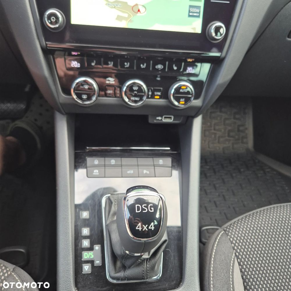 Skoda Octavia 2.0 TDI 4x4 DSG Scout - 35
