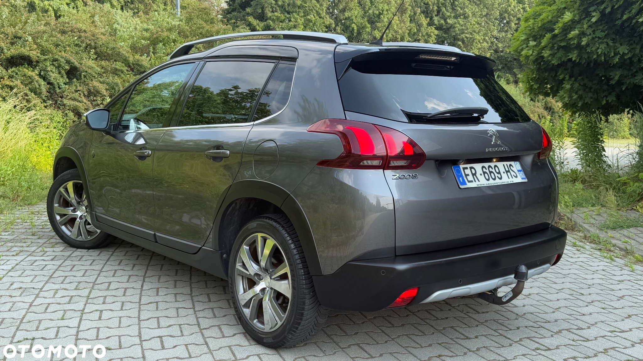Peugeot 2008 1.6 BlueHDi Allure S&S - 14