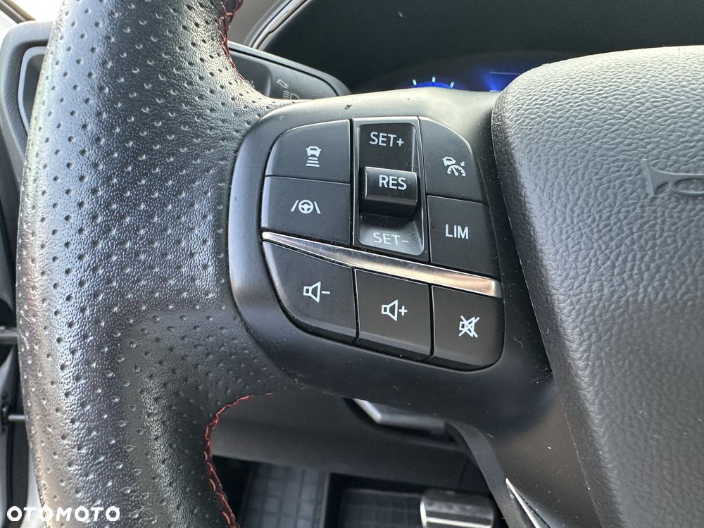 Ford Focus 2.0 EcoBlue STart-Stopp-System ST-LINE - 16