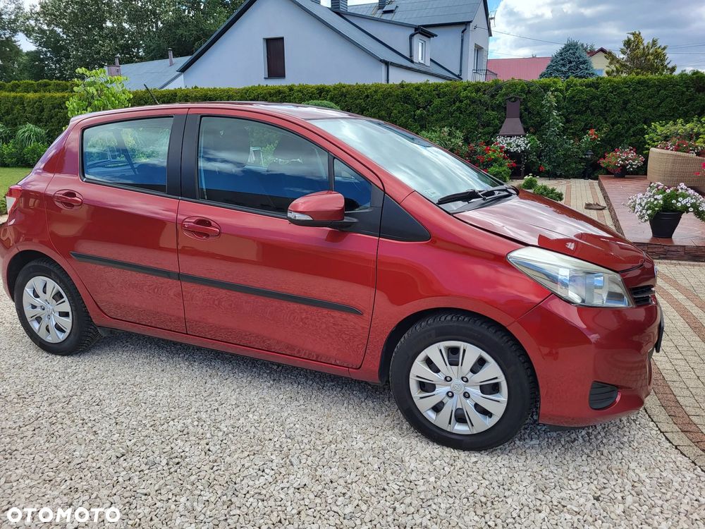 Toyota Yaris 1.33 Premium - 8