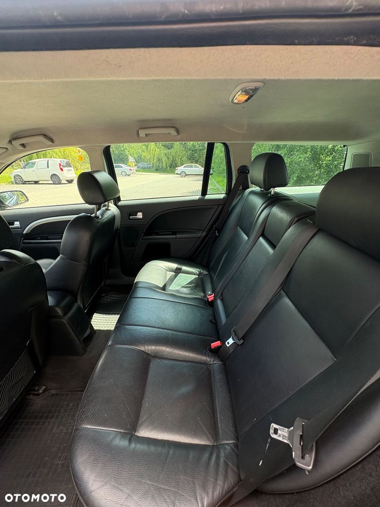 Ford Mondeo V6 ST 220 - 14
