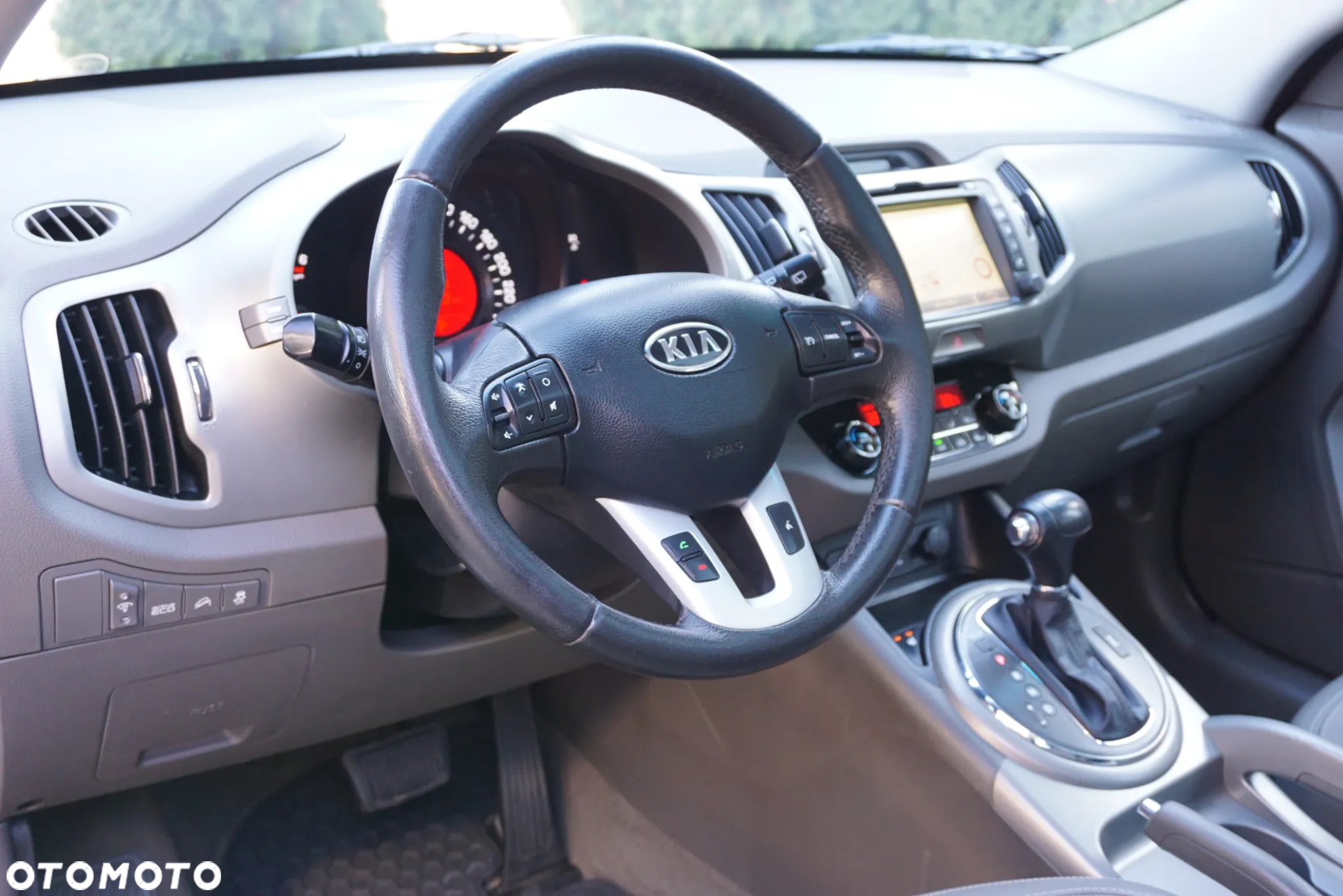 Kia Sportage 2.0 CRDI 4WD Automatik Spirit - 9