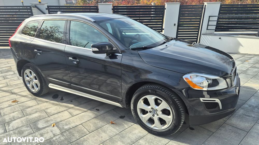 Volvo XC 60 D5 AWD Geartronic Summum - 4