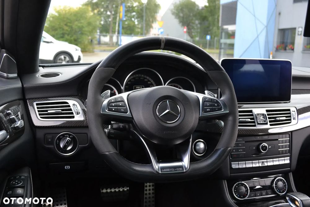 Mercedes-Benz CLS - 19