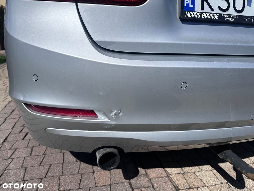 BMW Seria 3 320i Sport Line - 10