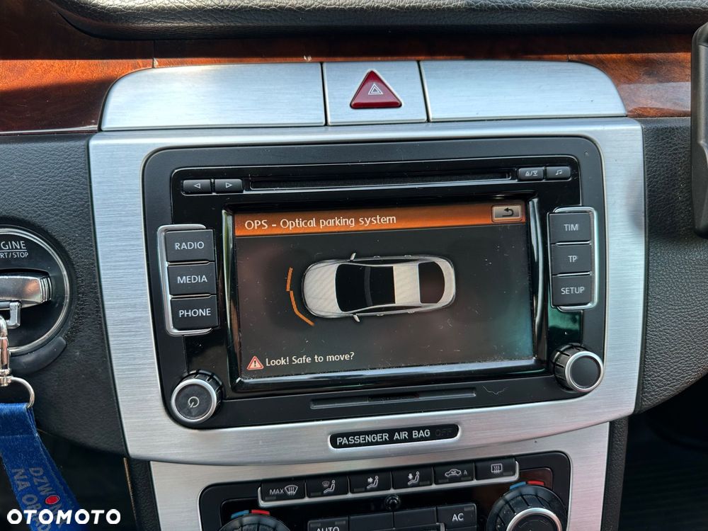 Volkswagen Passat CC - 11