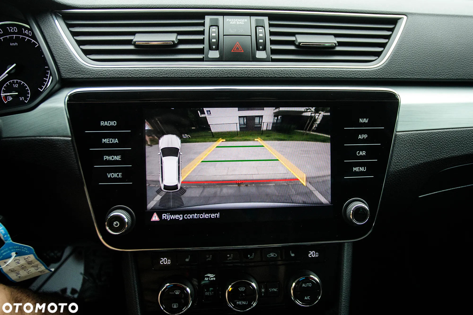 Skoda Superb 2.0 TDI Sportline - 20