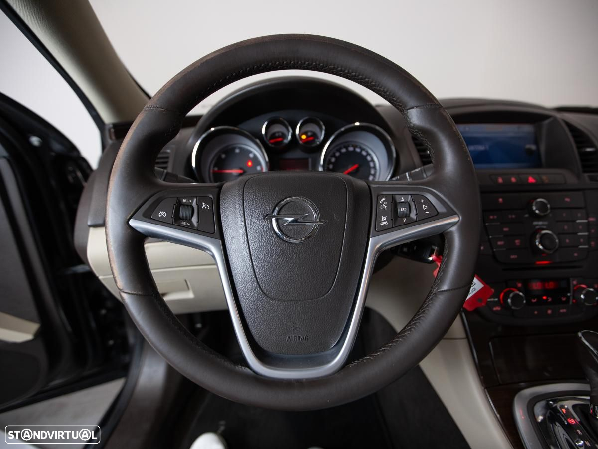 Opel Insignia - 16