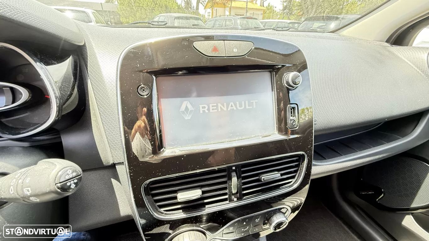 Renault Clio Sport Tourer 1.5 dCi GT Line - 22