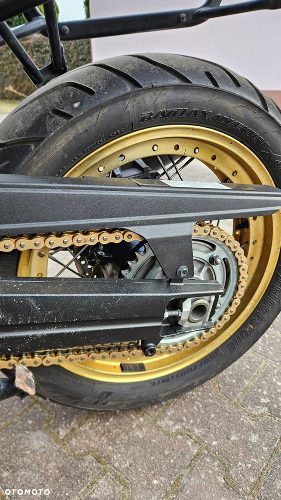 Suzuki V-STROM - 18