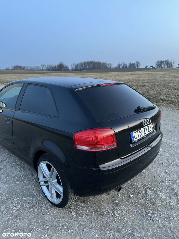 Audi A3 3-drzwiowe 1.6 FSI Ambiente - 9