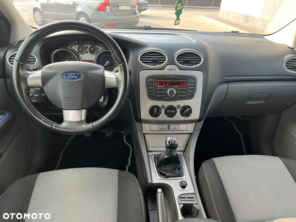 Ford Focus - 22