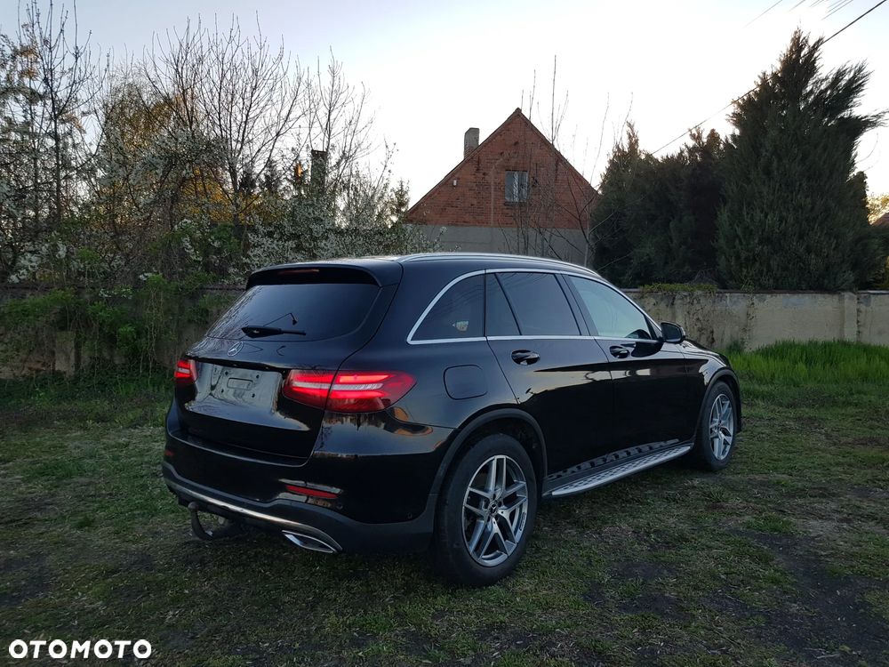 Mercedes-Benz GLC 250 d 4Matic 9G-TRONIC AMG Line - 2
