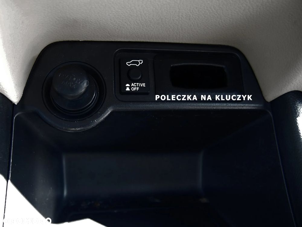 Mitsubishi Outlander - 25