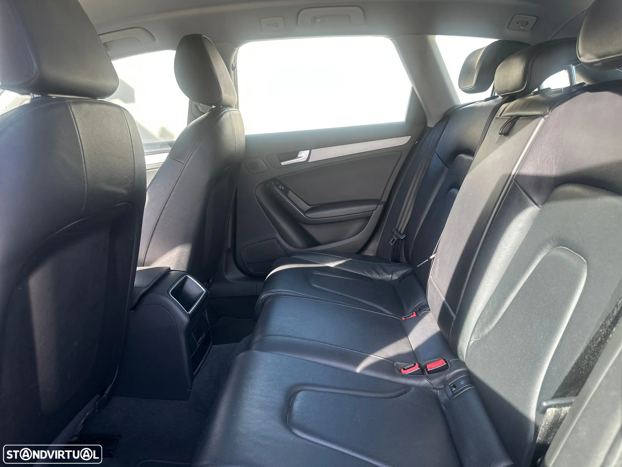 Audi A4 Avant 2.0 TDI Business Line - 23