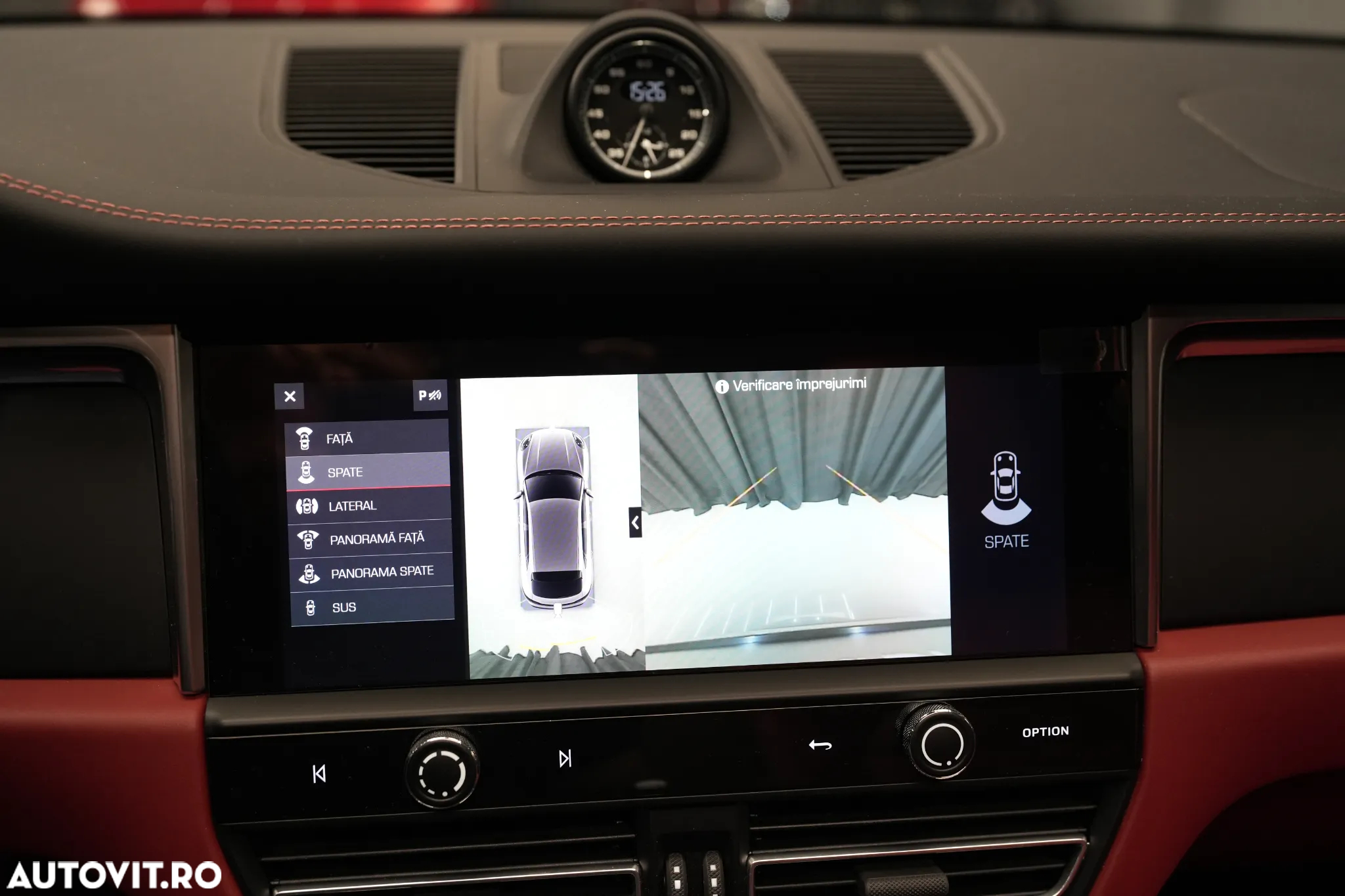 Porsche Macan T - 23