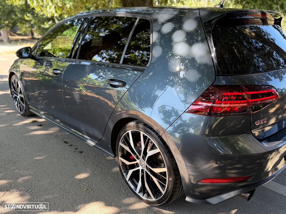 VW Golf - 12