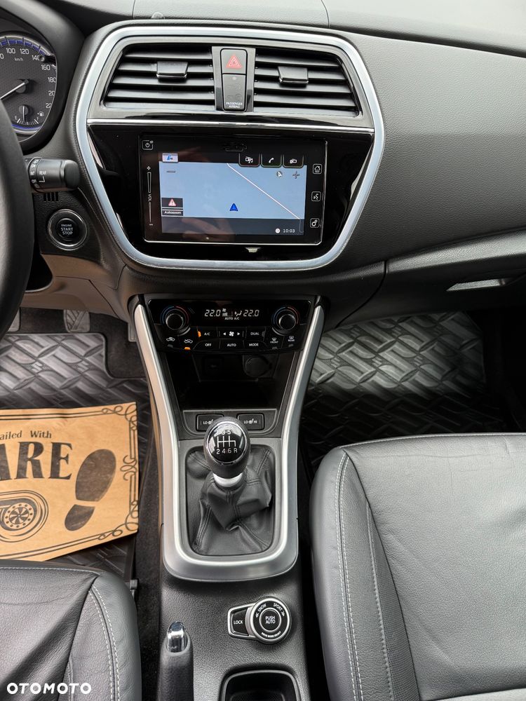 Suzuki SX4 S-Cross 1.4 T Premium 4WD - 30