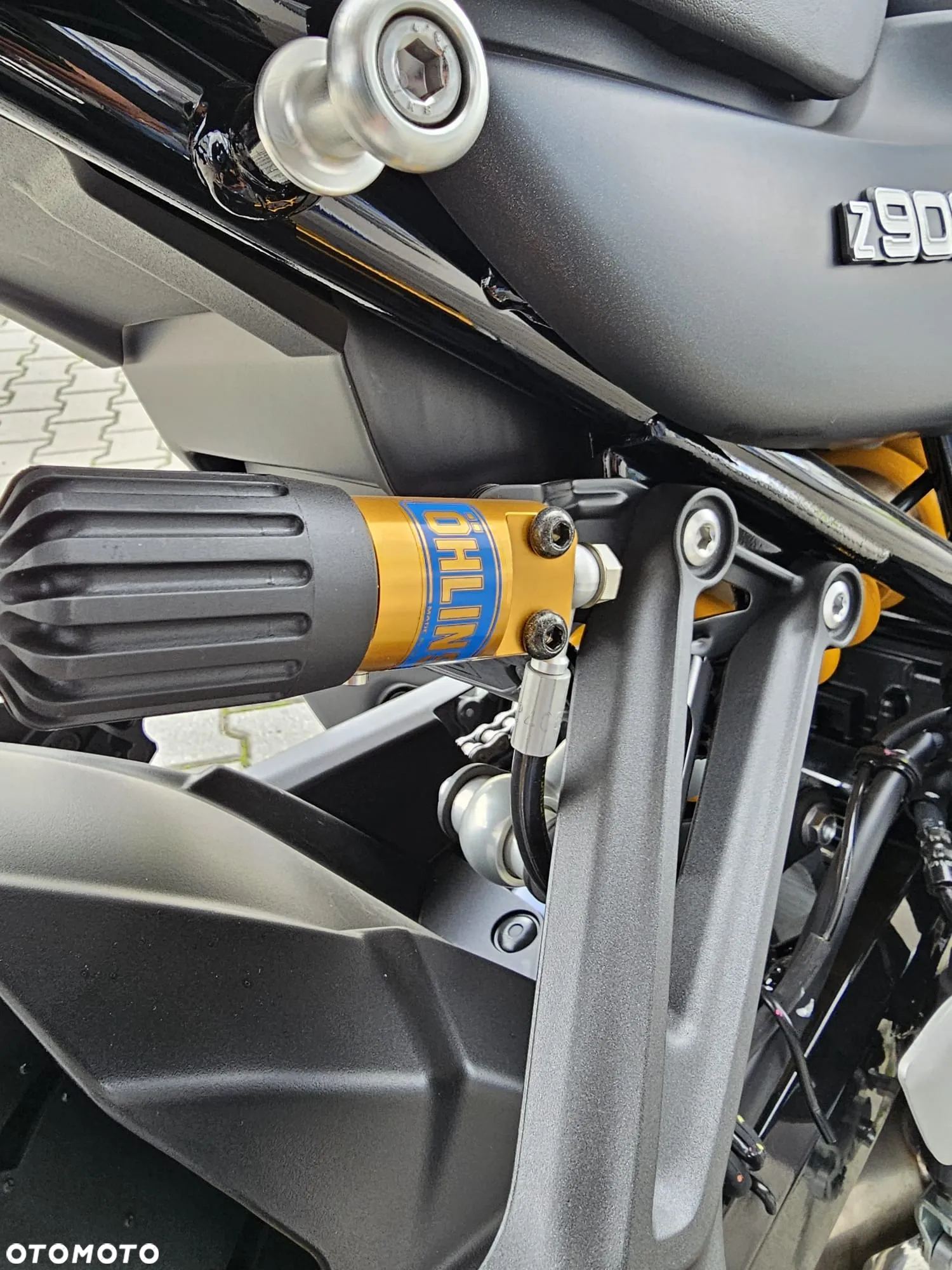 Kawasaki Z 900 RS - 9
