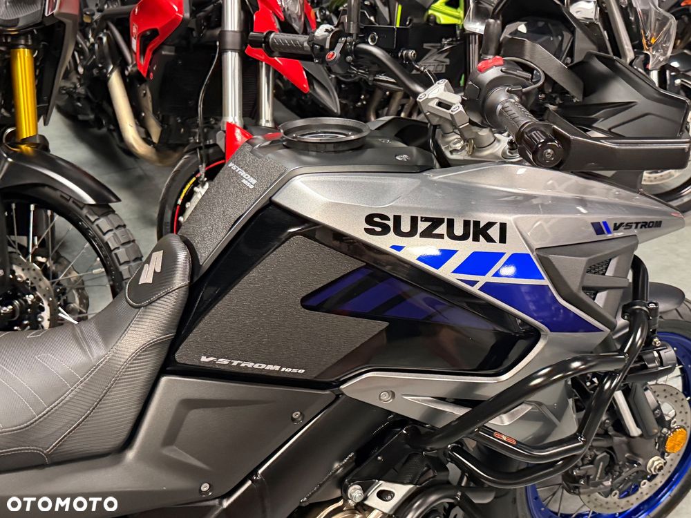 Suzuki V-STROM - 14