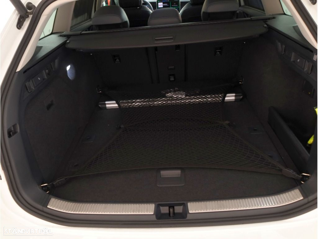 VW Passat Variant 2.0 TDi Business DSG - 35