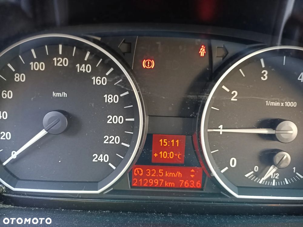 BMW Seria 1 116i - 11