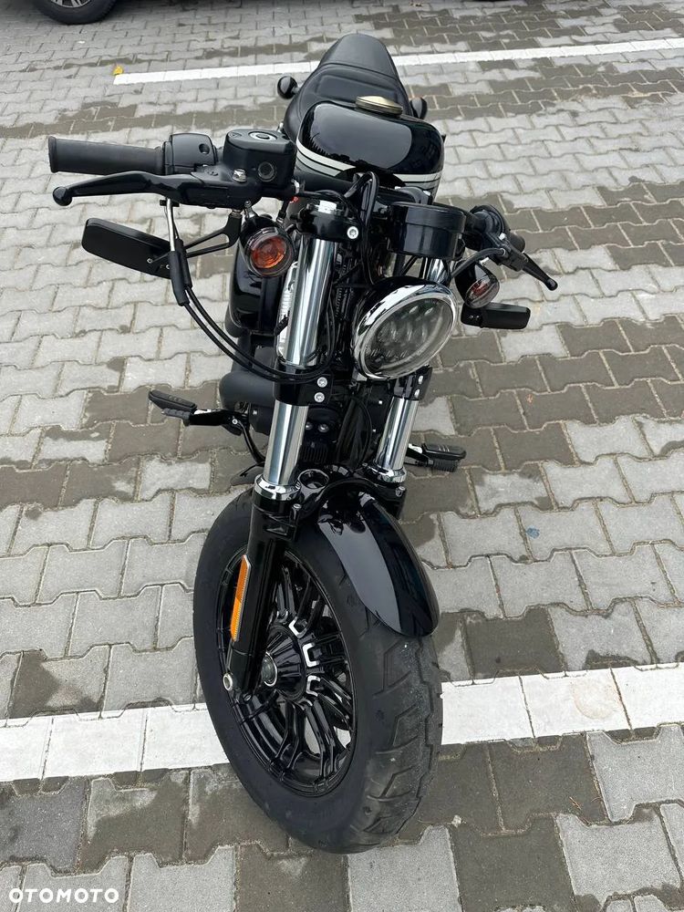 Harley-Davidson Sportster Forty-Eight - 10