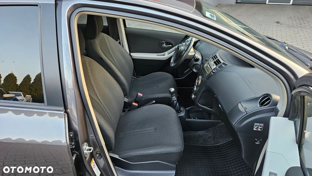 Toyota Yaris 1.33 VVT-i Executive - 15