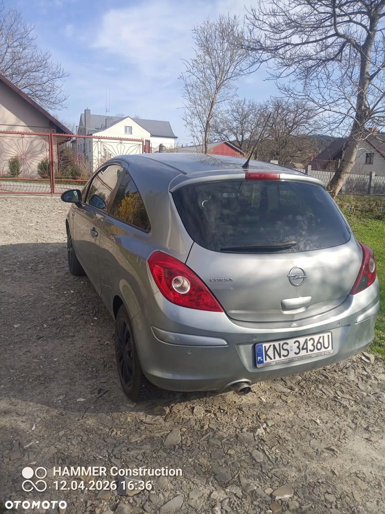 Opel Corsa 1.4 16V Energy - 11