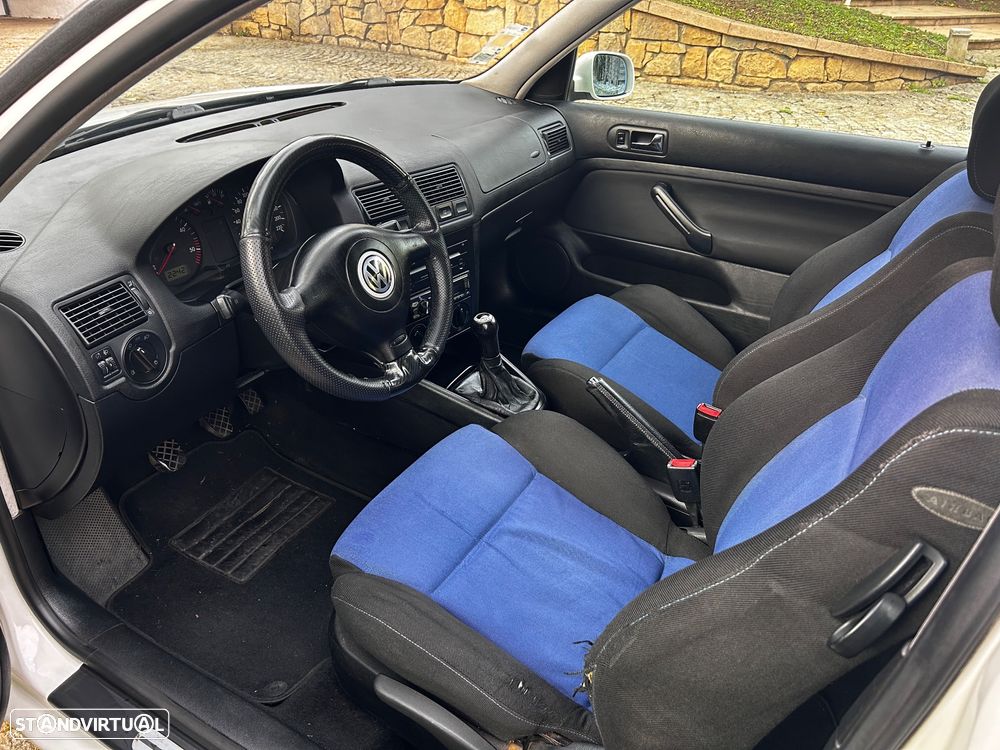 VW Golf 1.9 TDi 25 Anos - 15