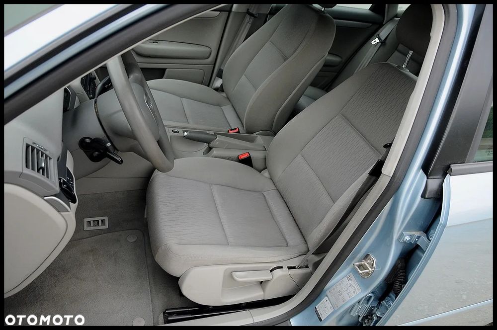 Audi A4 Limousine - 25