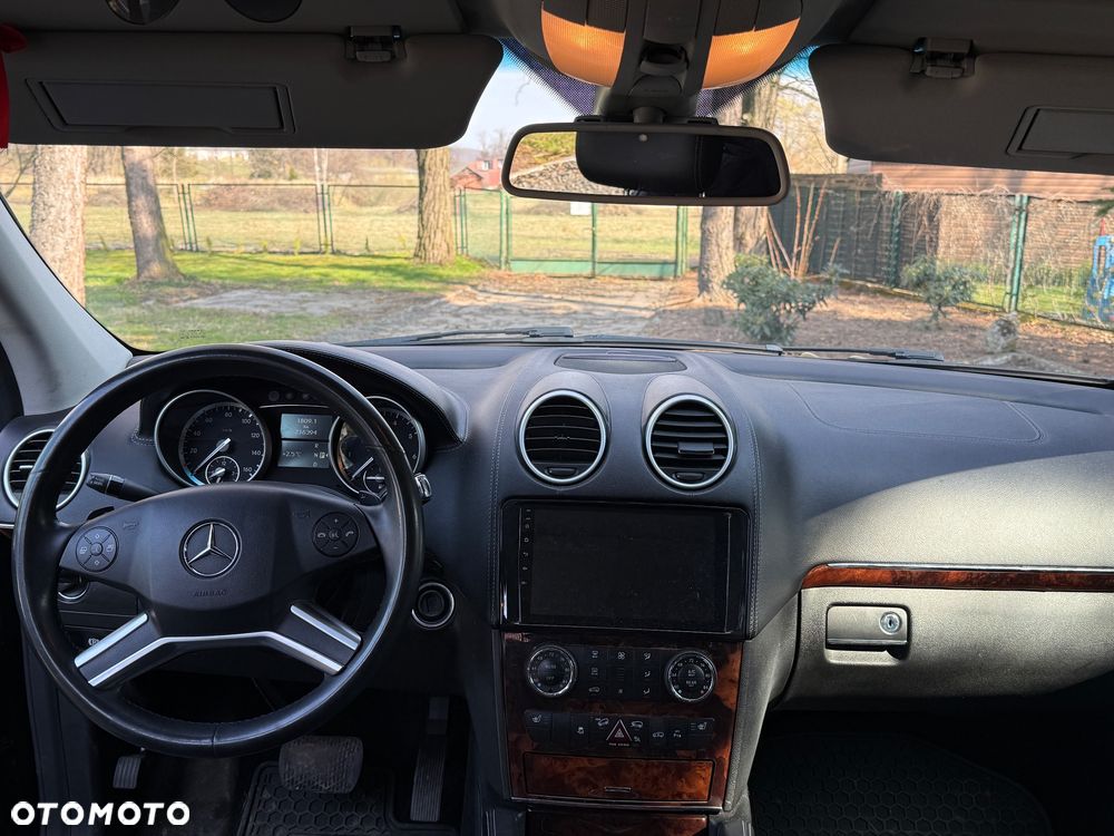 Mercedes-Benz GL - 6