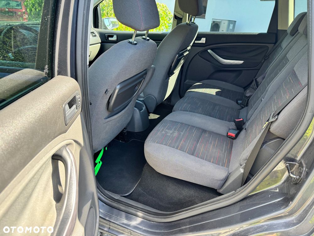 Ford C-MAX - 33