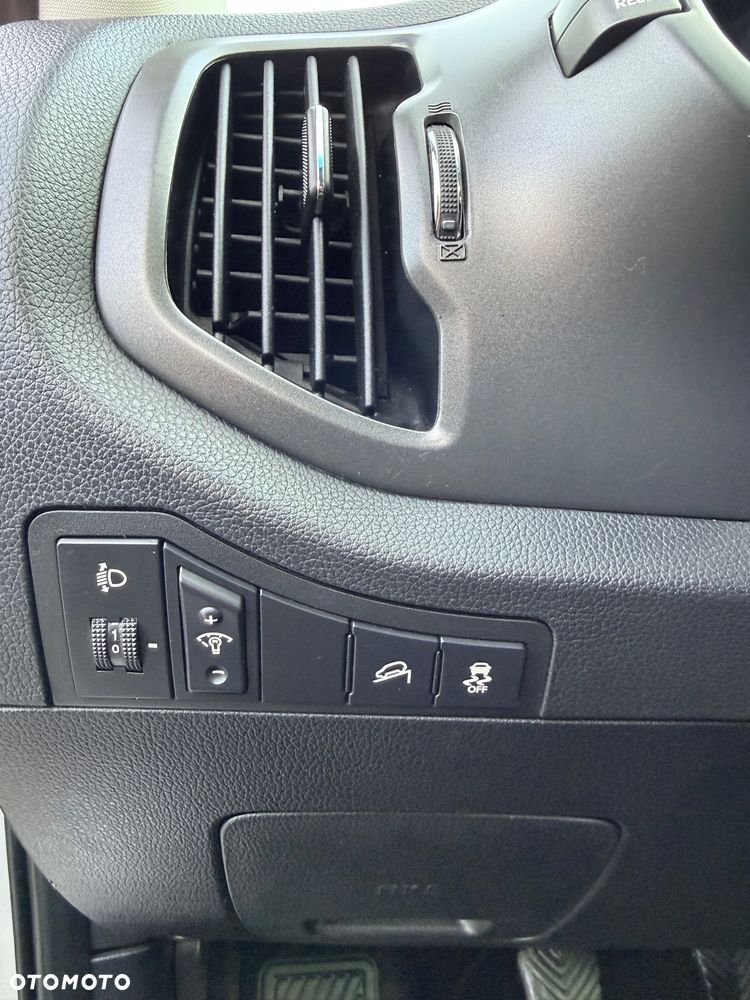 Kia Sportage 1.7 CRDI 2WD Attract - 16