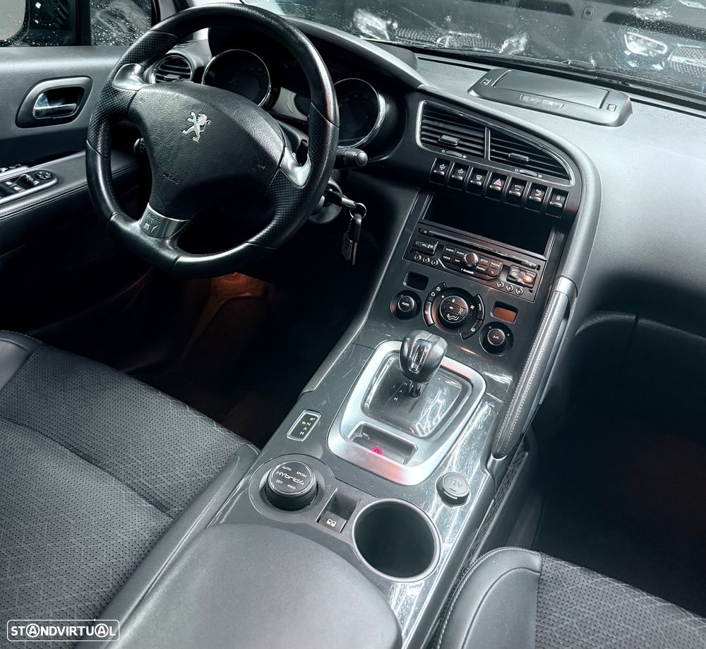 Peugeot 3008 2.0 HDi Hybrid4 99g - 24