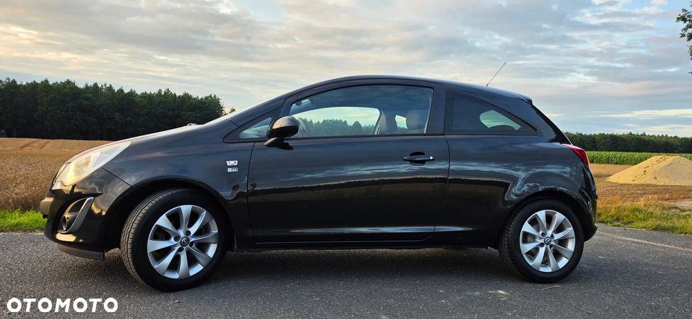 Opel Corsa 1.4 16V 150 Jahre - 12