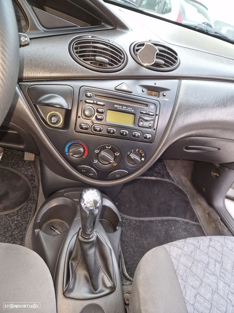Ford Focus 1.4 Trend - 9