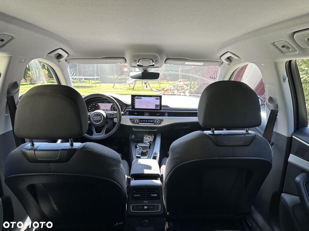 Audi A4 Avant 40 TFSI S tronic - 12