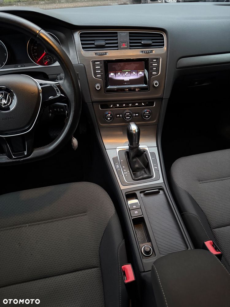 Volkswagen Golf 1.6 TDI BlueMotion Technology DSG Comfortline - 12