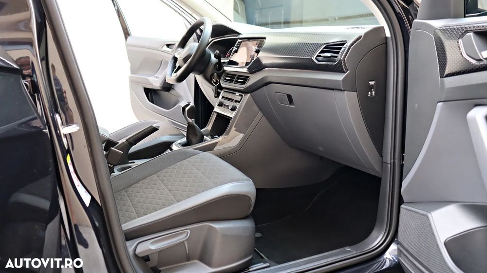 Volkswagen T-Cross - 15