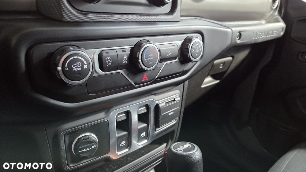 Jeep Wrangler 2.0 T-GDI Hardtop AWD Automatik Sport - 22