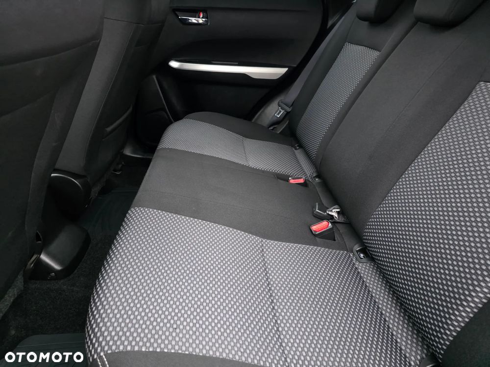 Suzuki Vitara 1.6 Comfort 2WD - 25