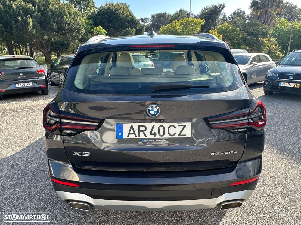 BMW X3 30 e xDrive Line Luxury - 4
