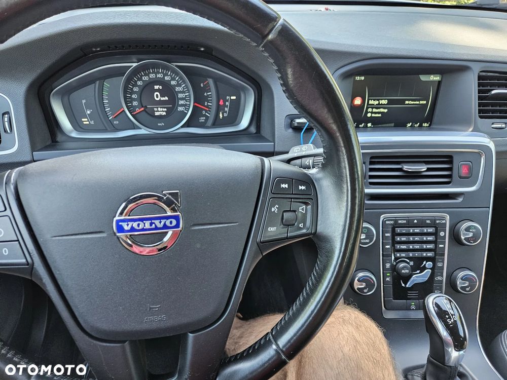 Volvo V60 D3 Geartronic Momentum - 9