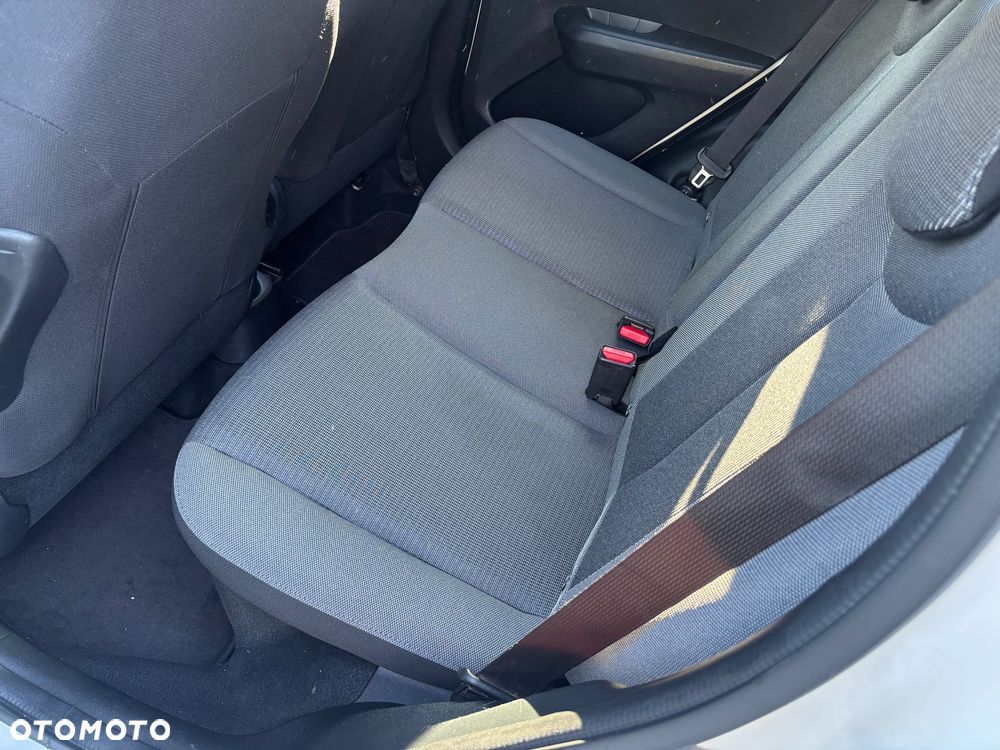 Toyota Aygo x.shift x-play connect - 9